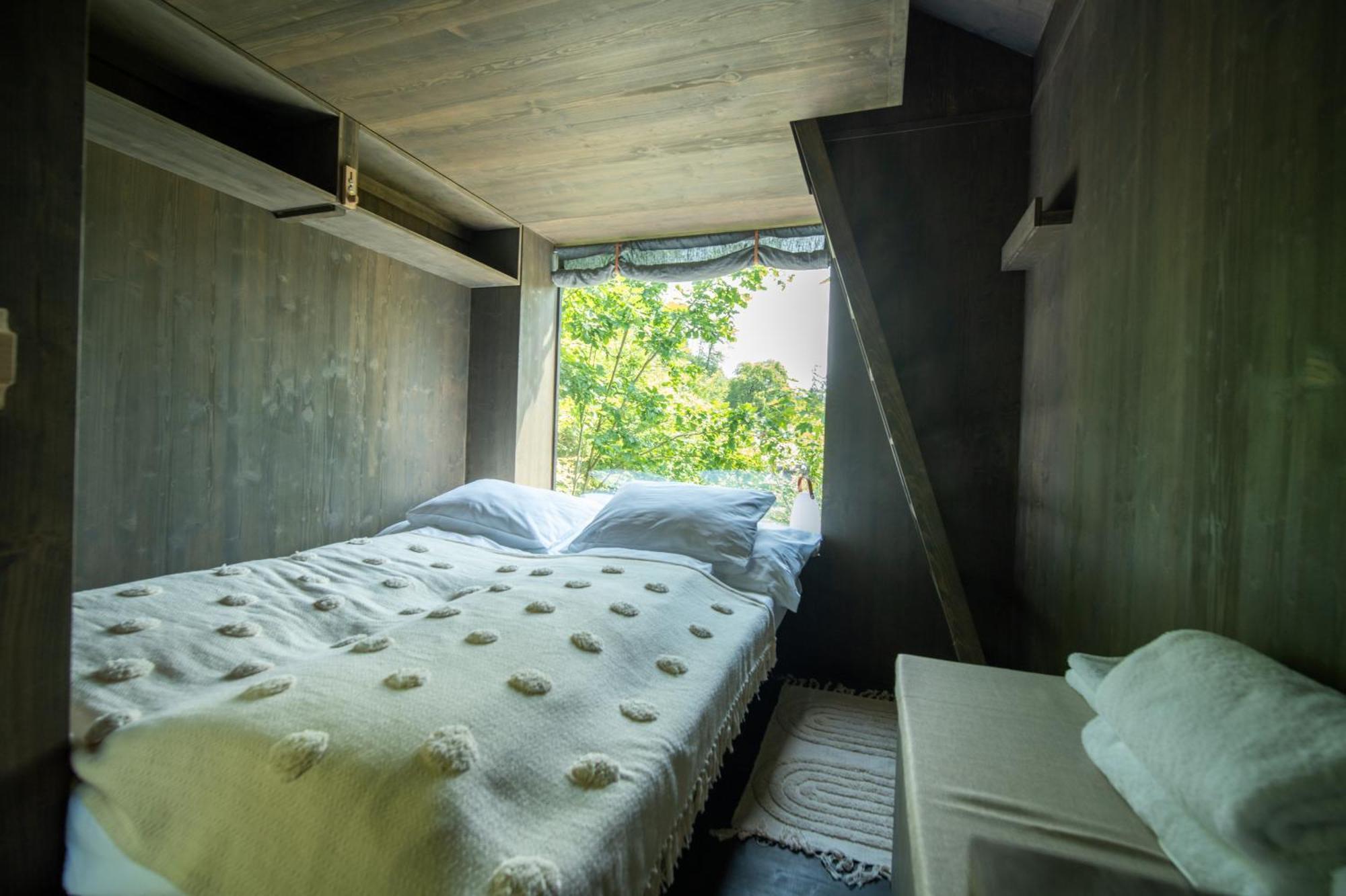 Hrad Kunzov Glamping & Spa & Restaurant เจรรอฟ ภายนอก รูปภาพ